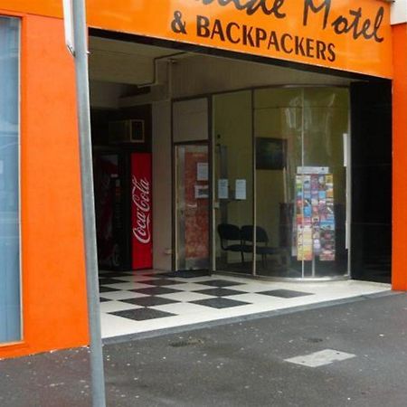 Adelaide Motel & Backpackers Екстер'єр фото