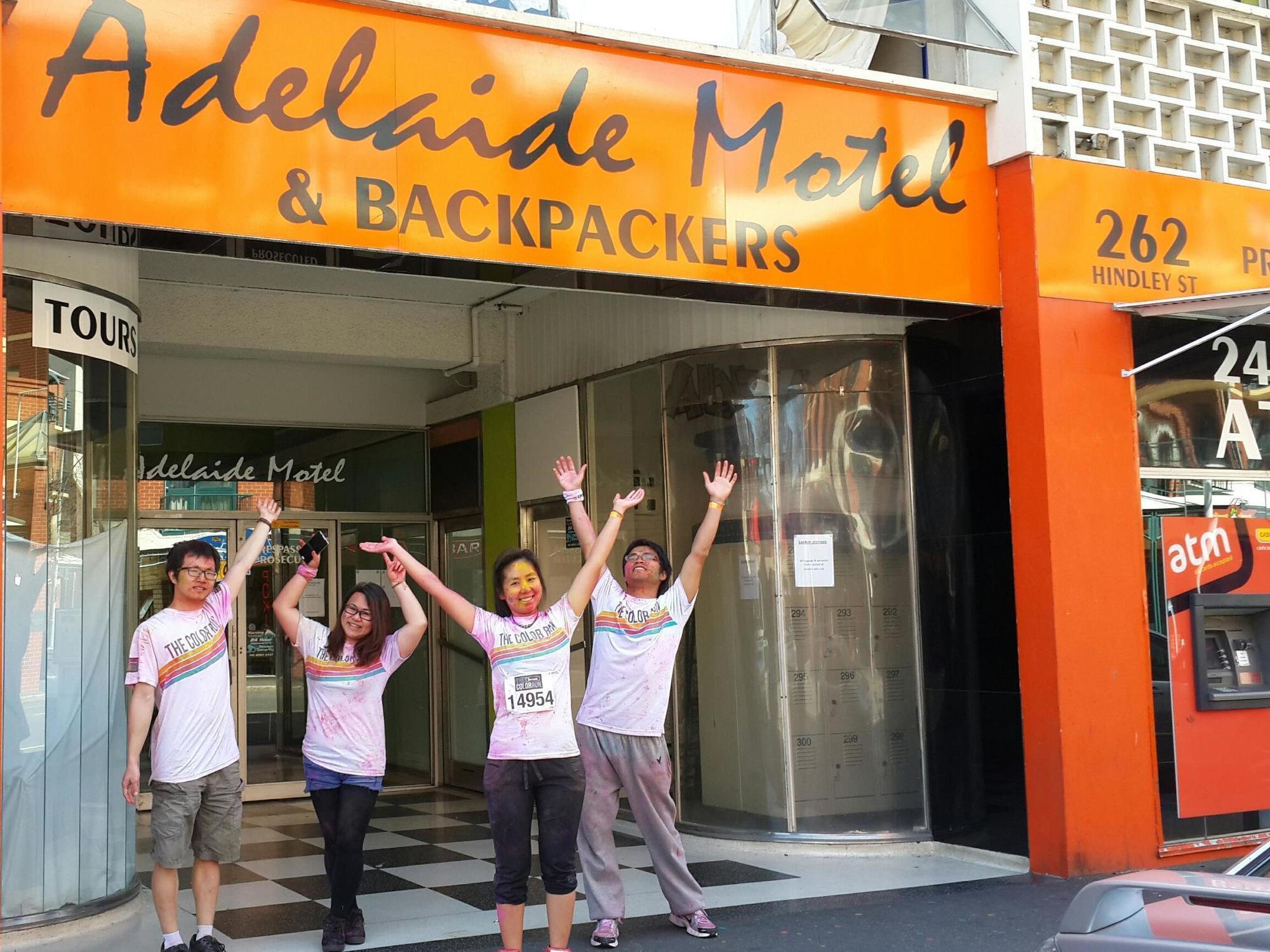 Adelaide Motel & Backpackers Екстер'єр фото